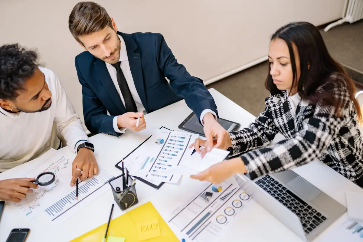 5 Claude AI Due Diligence Prompts to Spot Red Flags